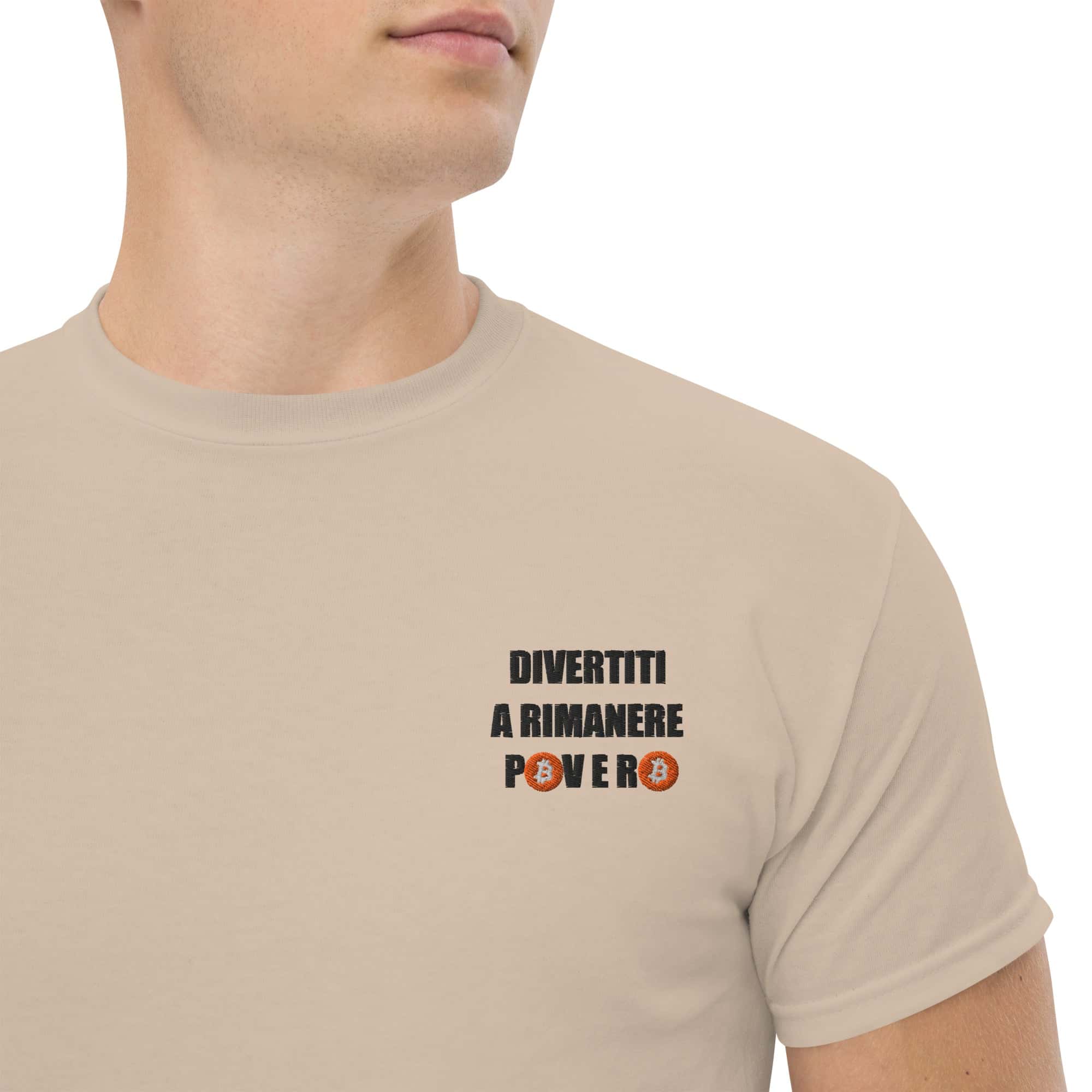 T-Shirt Unisex Ricamata 100% Cotone – Confortevole – Design Divertiti a Rimanere Povero BTC-Biiply