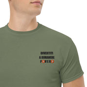 T-Shirt Unisex Ricamata 100% Cotone – Confortevole – Design Divertiti a Rimanere Povero BTC-Biiply