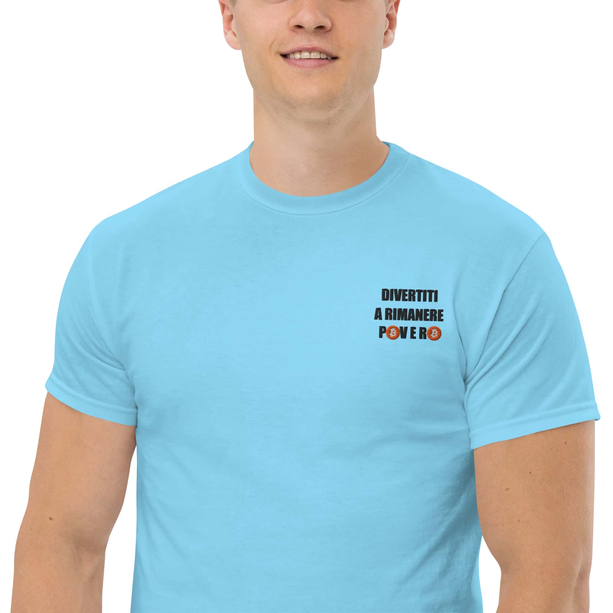 T-Shirt Unisex Ricamata 100% Cotone – Confortevole – Design Divertiti a Rimanere Povero BTC-Biiply