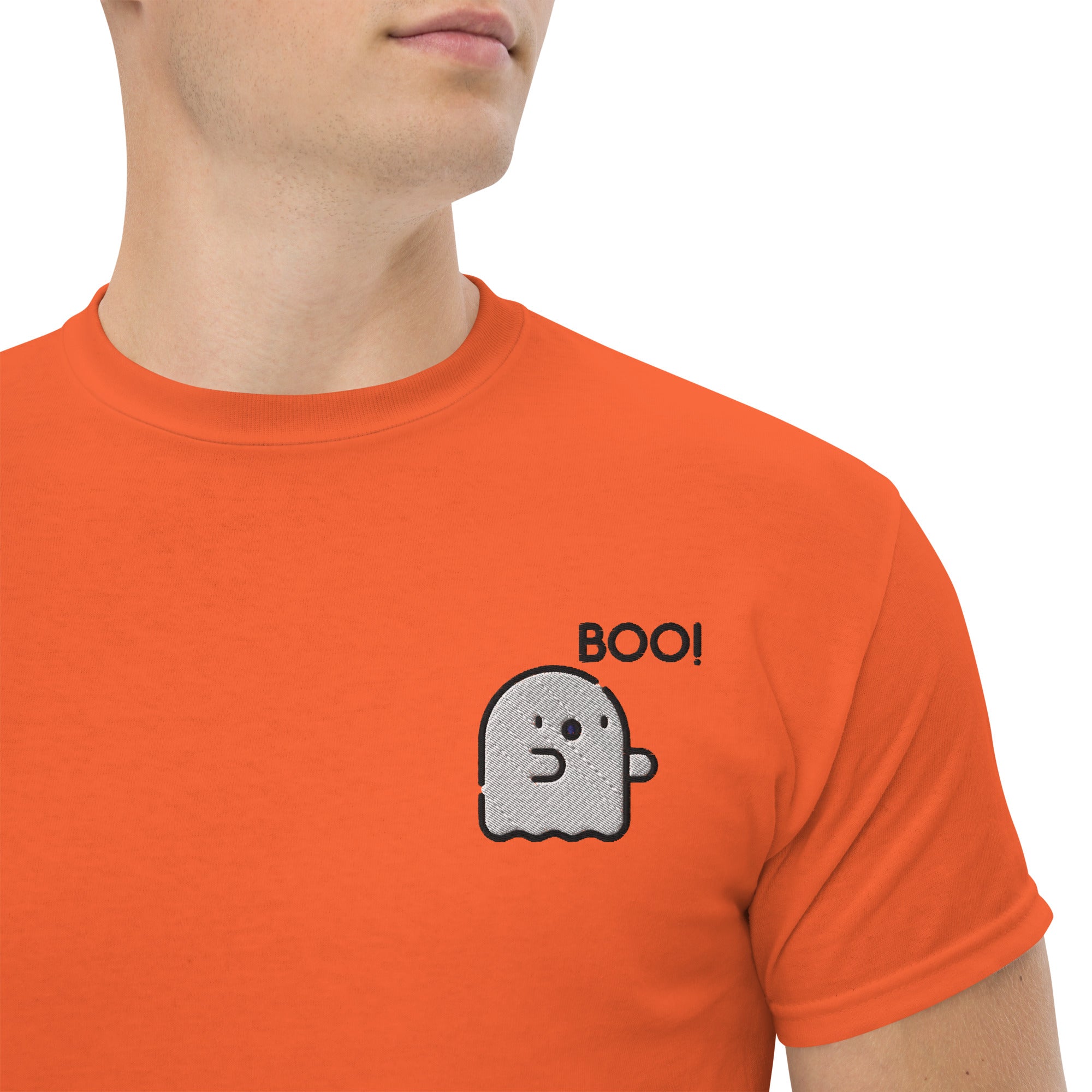 Ricamo Personalizzato - T-shirt Ricamata Unisex – 100% Cotone – Stile Streetwear e Confortevole – Fantasmino Boo!-Biiply
