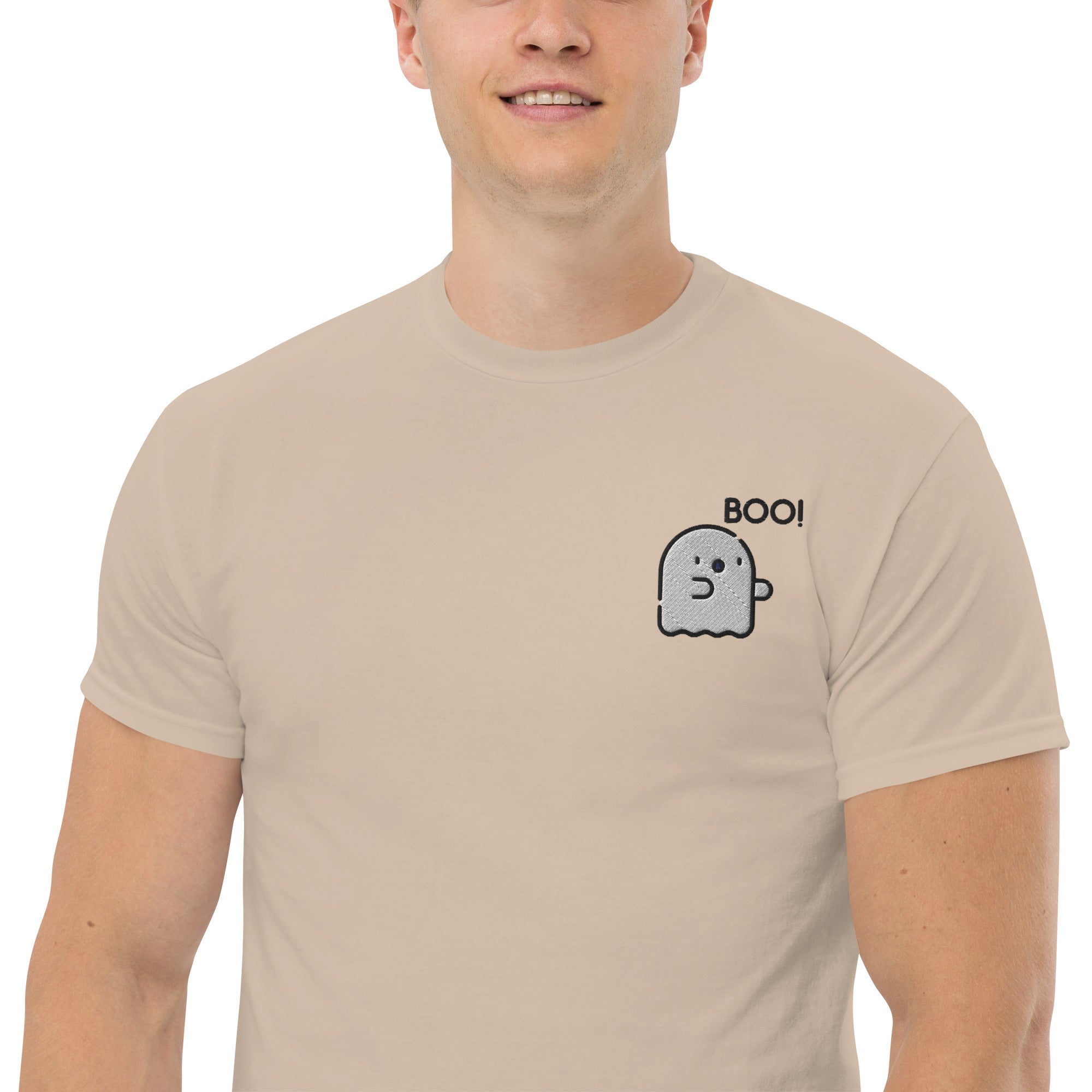 Ricamo Personalizzato - T-shirt Ricamata Unisex – 100% Cotone – Stile Streetwear e Confortevole – Fantasmino Boo!-Biiply