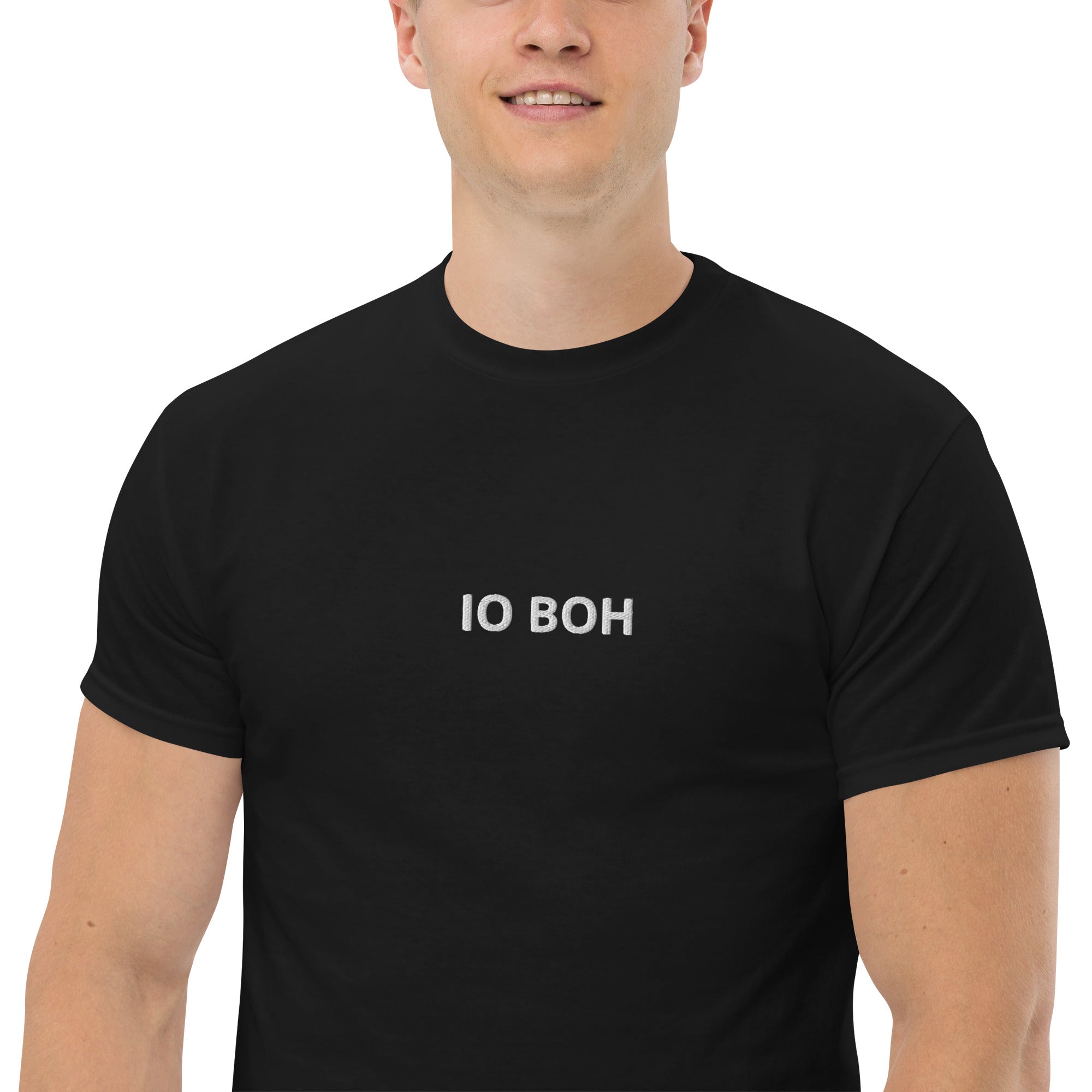 T-Shirt Unisex Ricamata 100% Cotone – Confortevole – Design Io Boh Petto Classic Font-Biiply