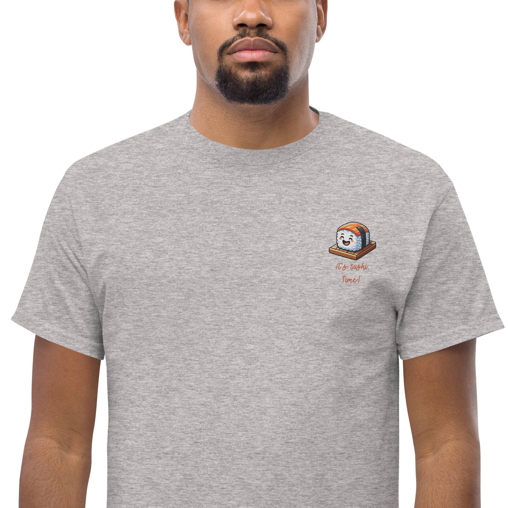 T-Shirt Unisex Ricamata 100% Cotone – Confortevole – Design It's Sushi Time-Biiply