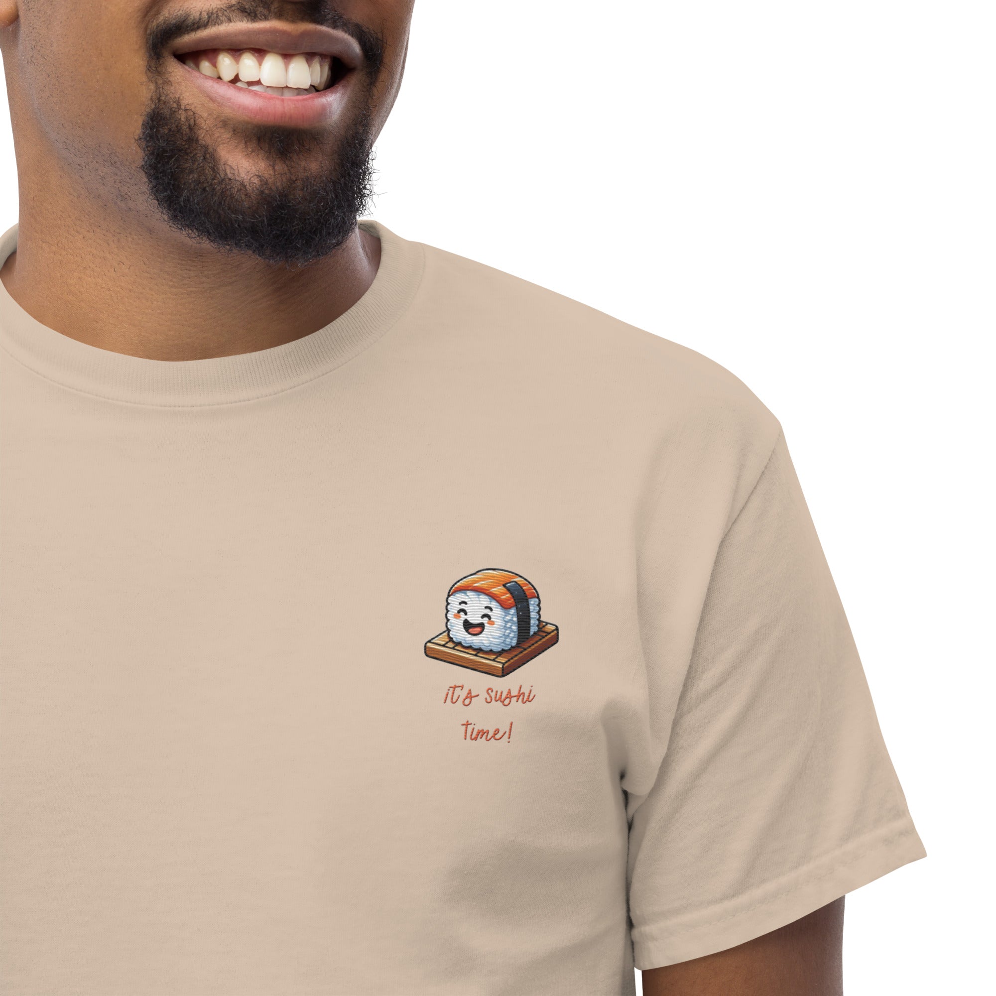 T-Shirt Unisex Ricamata 100% Cotone – Confortevole – Design It's Sushi Time-Biiply