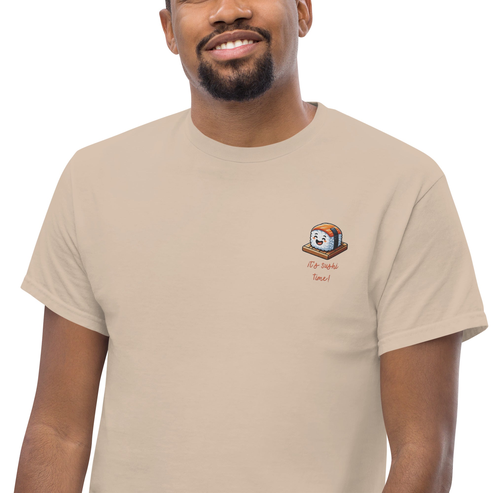 T-Shirt Unisex Ricamata 100% Cotone – Confortevole – Design It's Sushi Time-Biiply