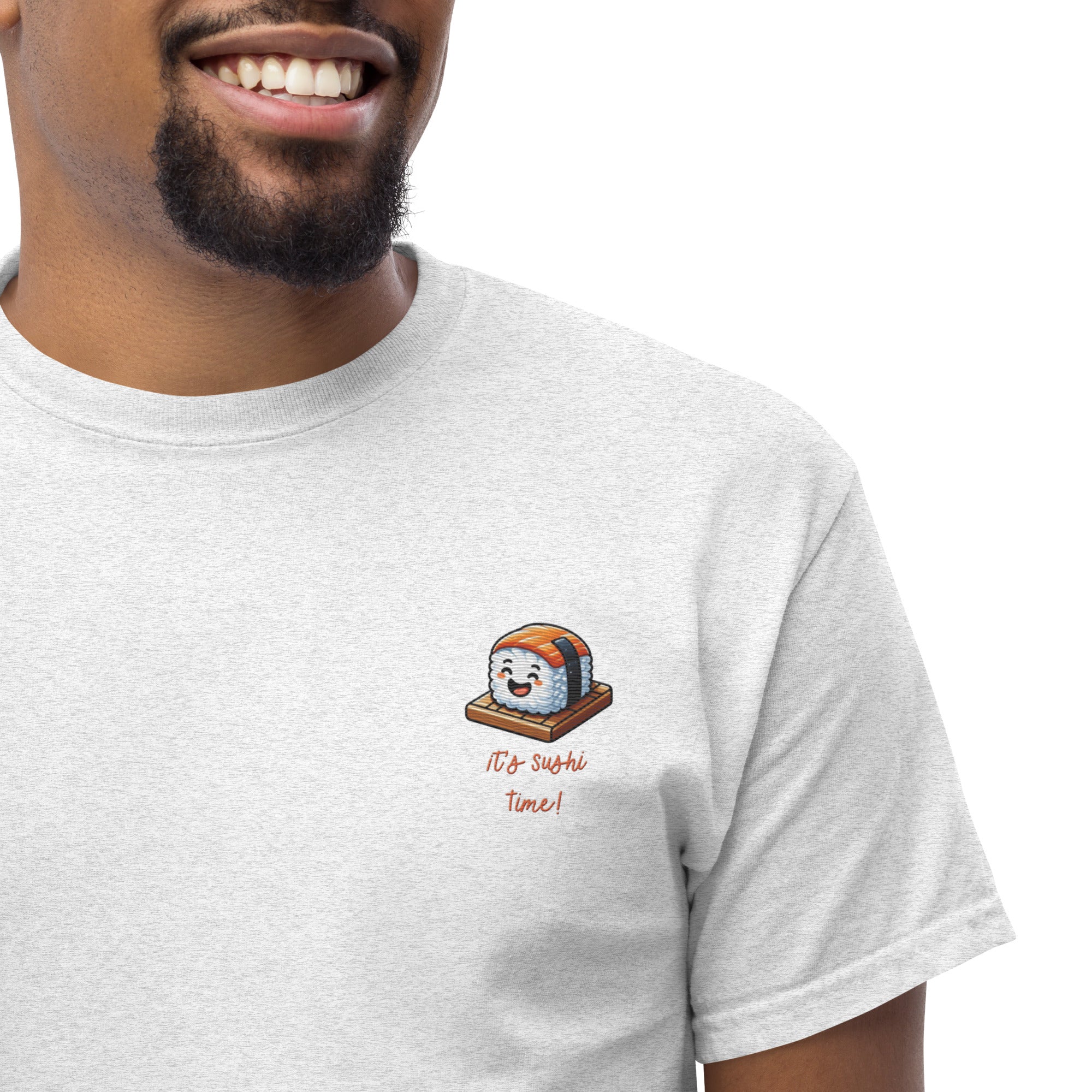 T-Shirt Unisex Ricamata 100% Cotone – Confortevole – Design It's Sushi Time-Biiply