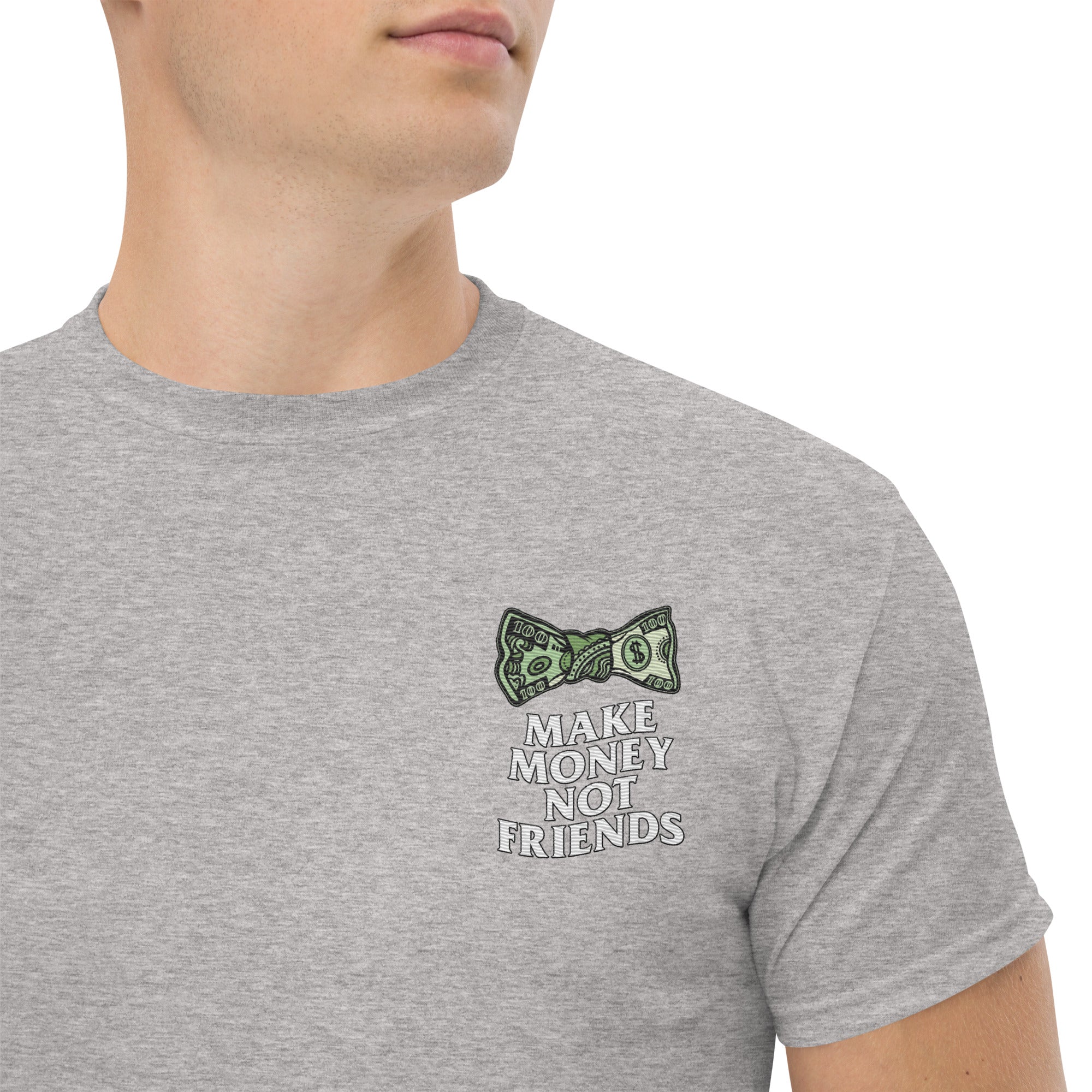 T-Shirt Unisex Ricamata 100% Cotone – Confortevole – Design Make Money Not Friends-Biiply