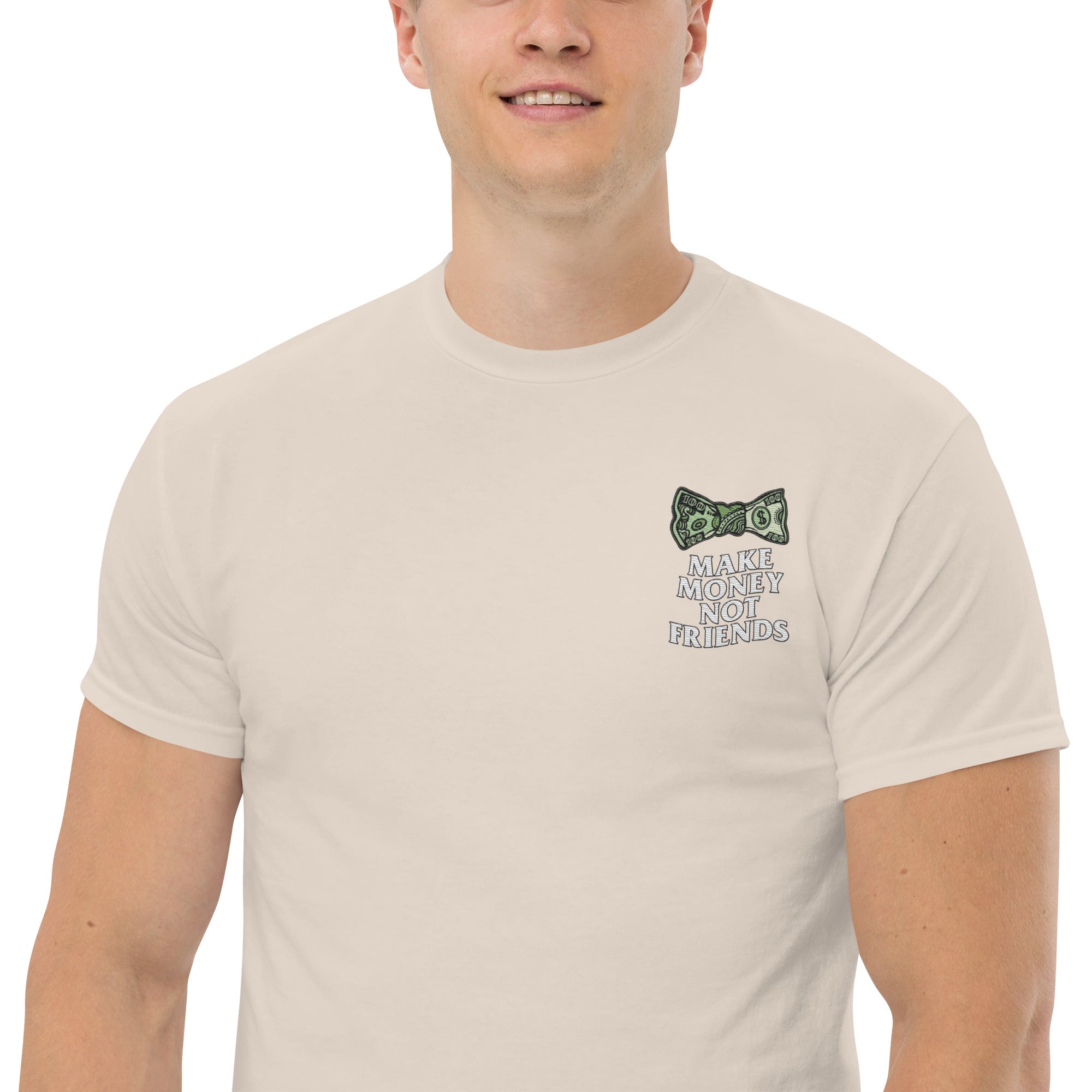 T-Shirt Unisex Ricamata 100% Cotone – Confortevole – Design Make Money Not Friends-Biiply
