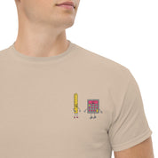 T-Shirt Unisex Ricamata 100% Cotone – Confortevole – Design Metro e Calcolatrice-Biiply