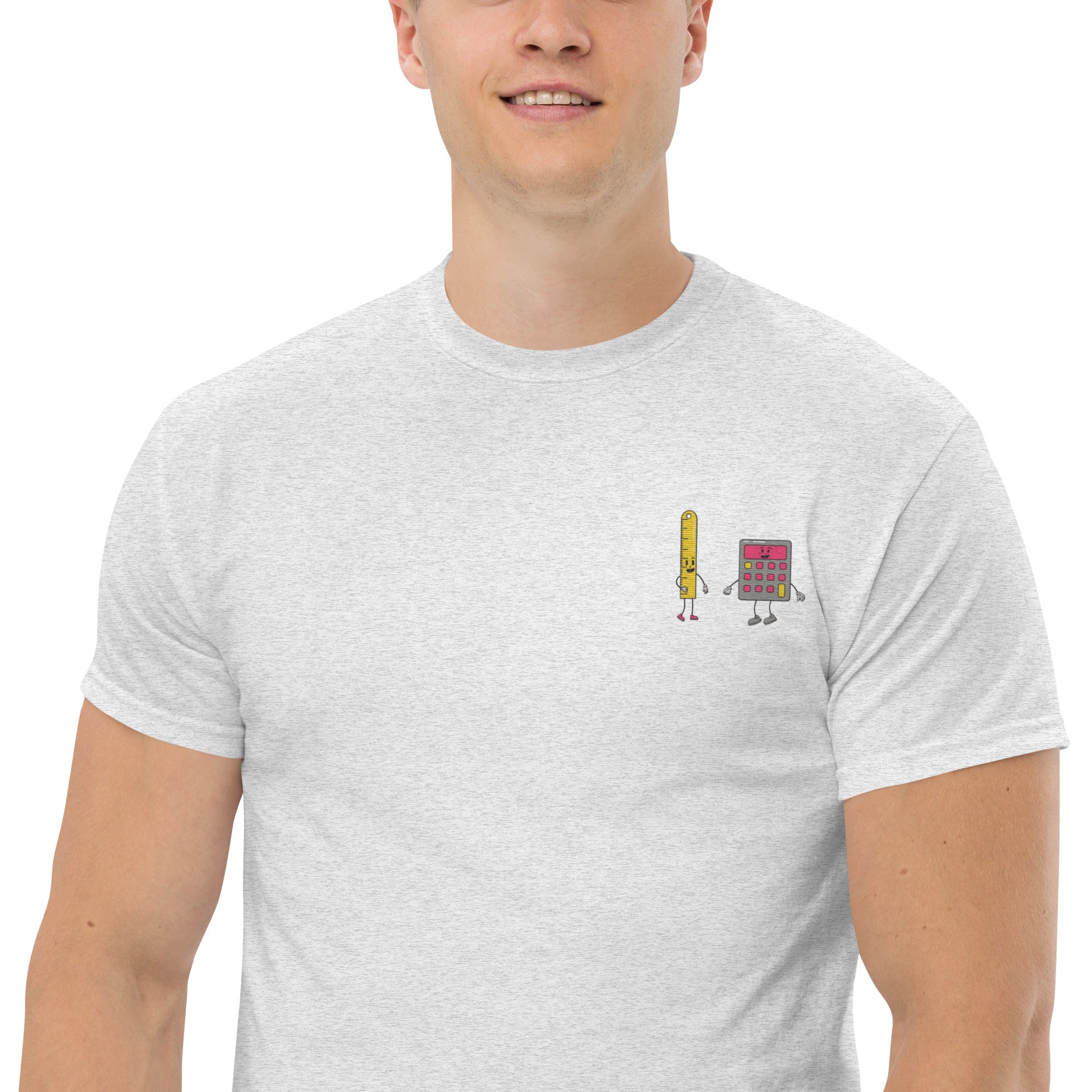 T-Shirt Unisex Ricamata 100% Cotone – Confortevole – Design Metro e Calcolatrice-Biiply