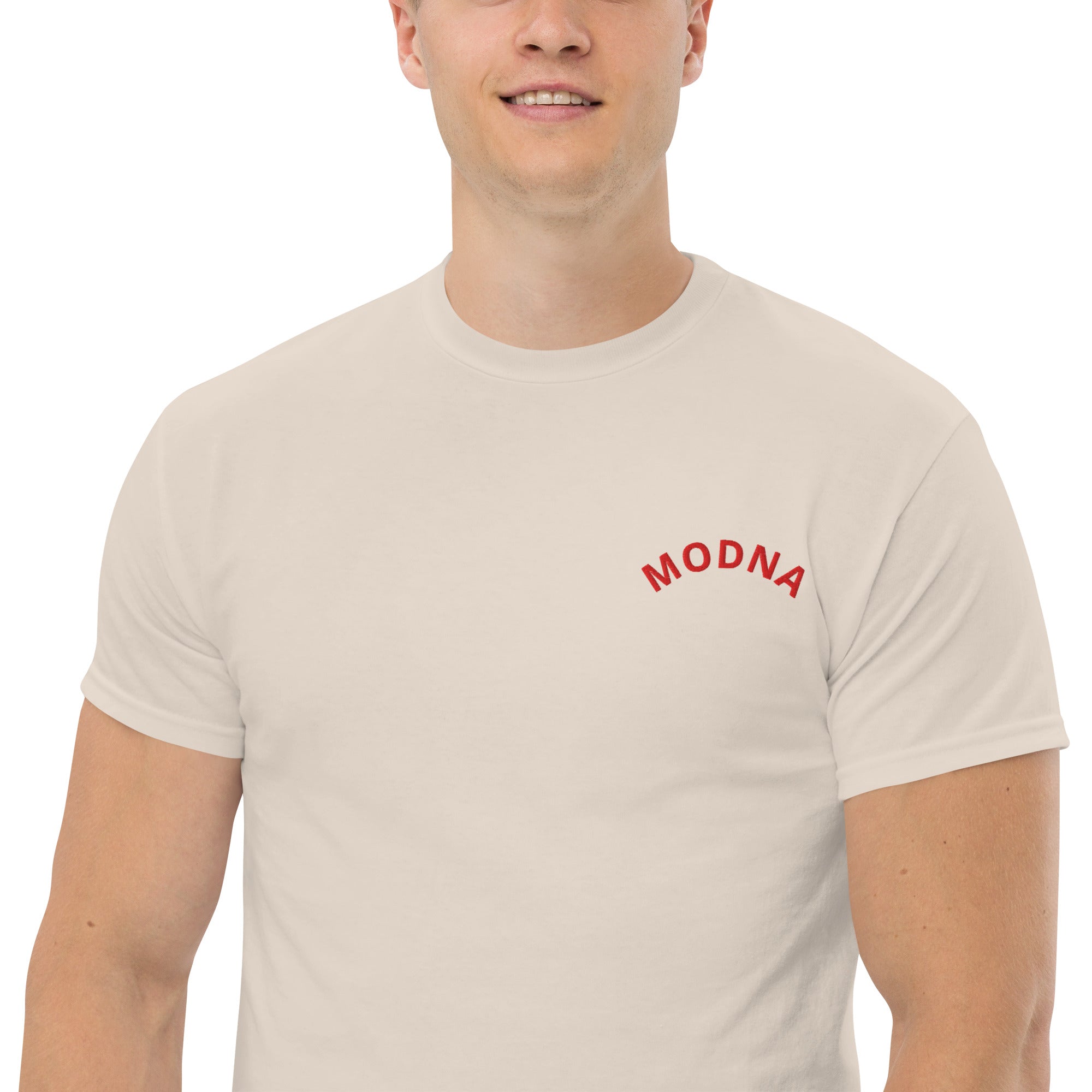 T-Shirt Unisex Ricamata 100% Cotone – Confortevole – Design Modna-Biiply