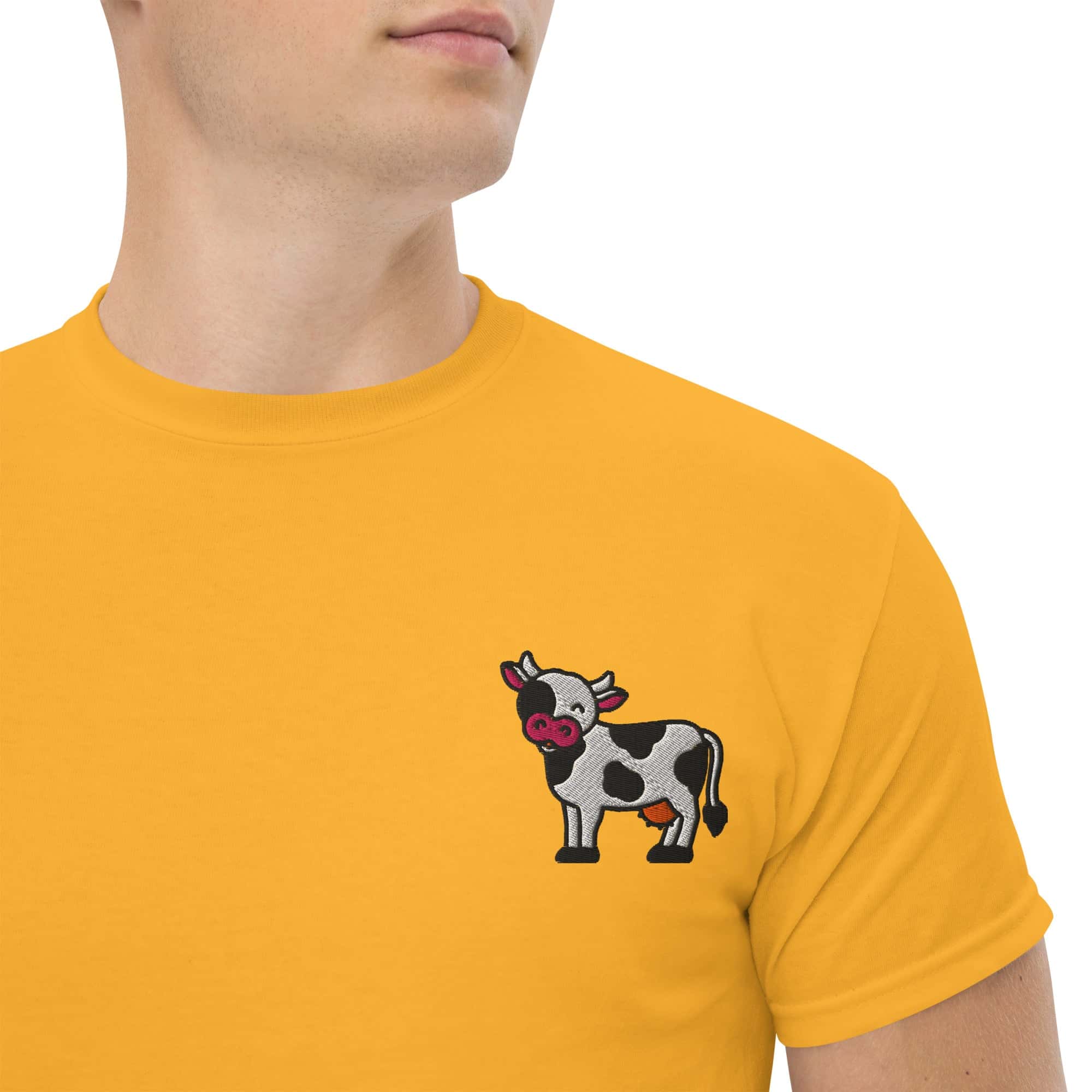 T-Shirt Unisex Ricamata 100% Cotone – Confortevole – Design Mucca-Biiply