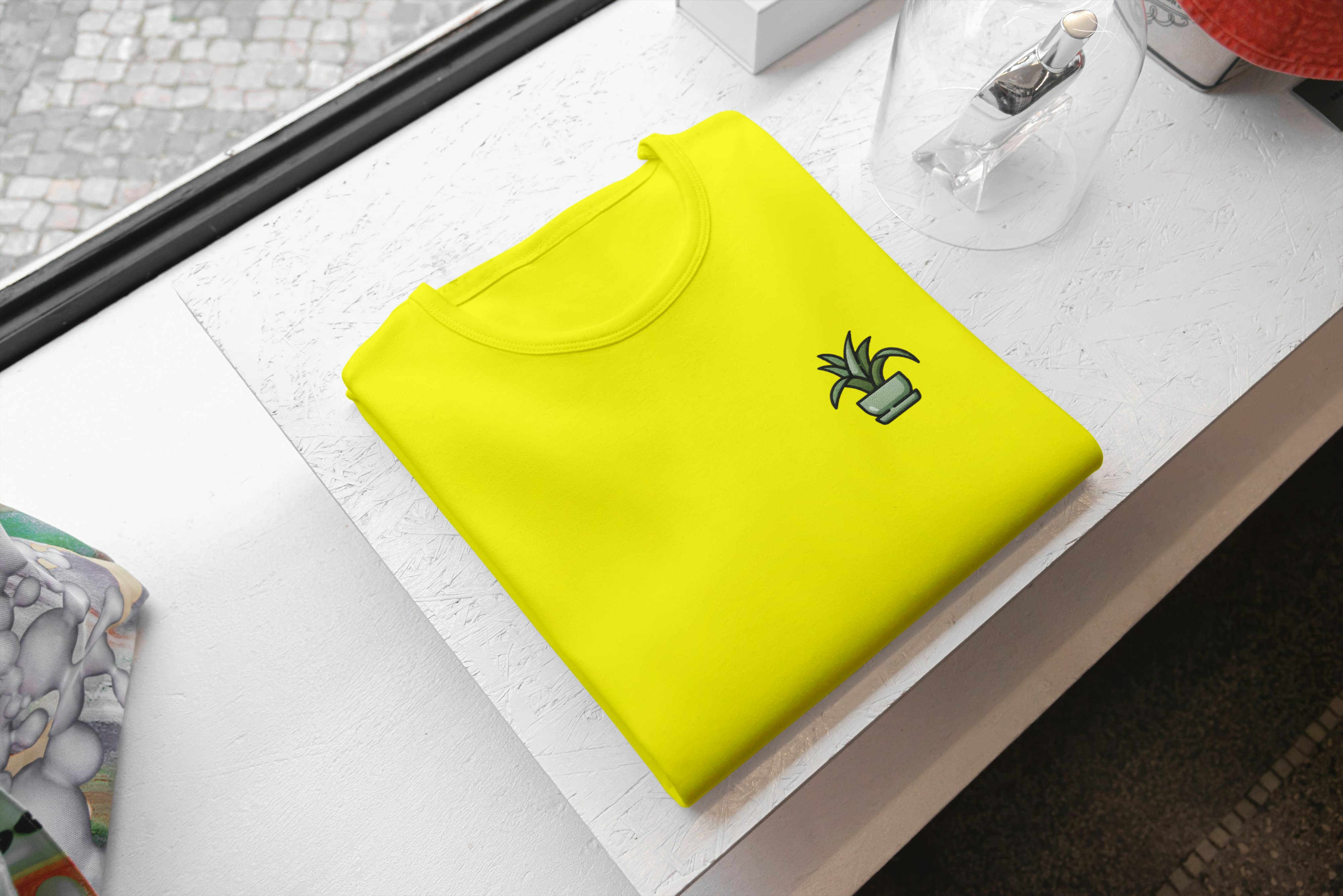 T-Shirt Unisex Ricamata 100% Cotone – Confortevole – Design Sanseveria-Biiply