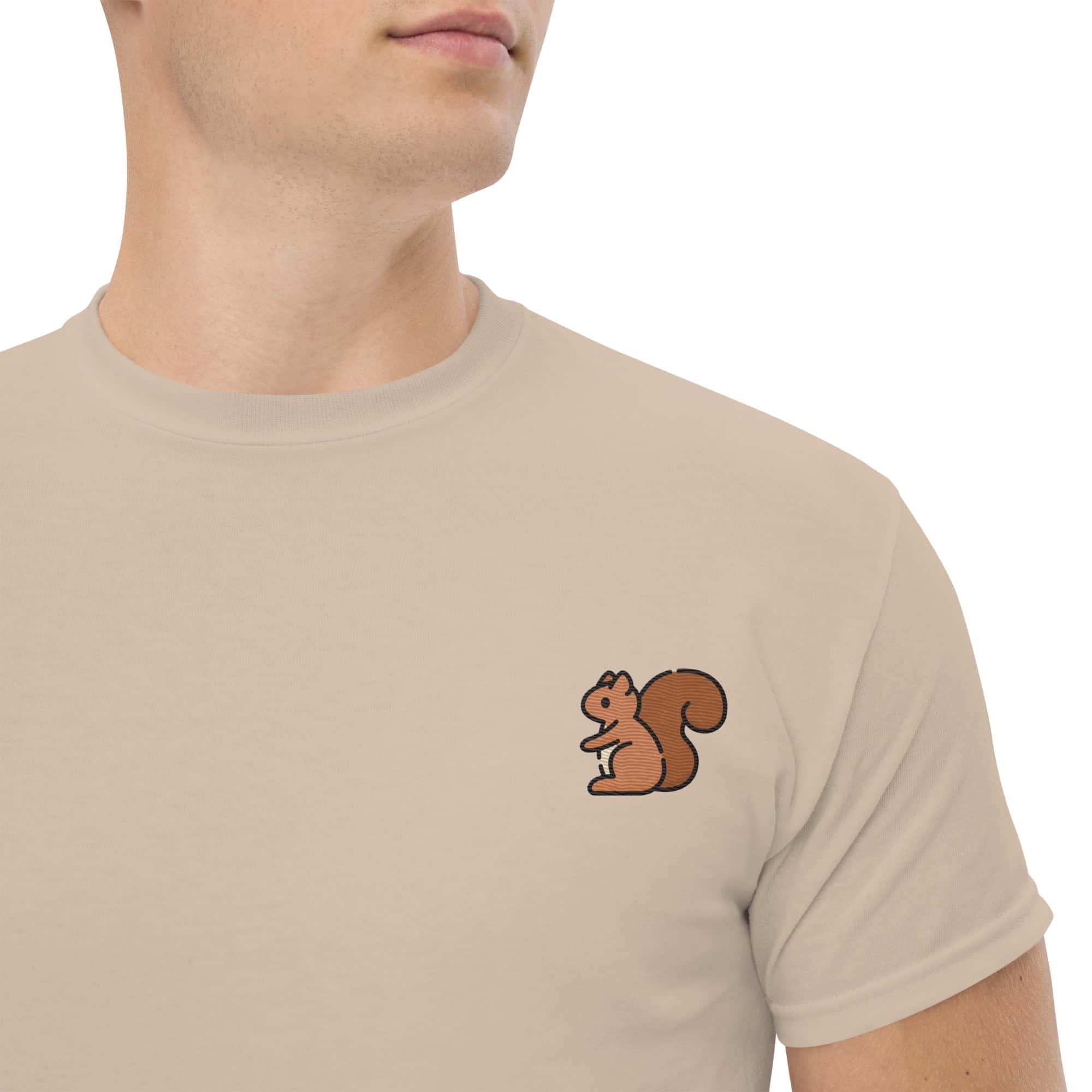T-Shirt Unisex Ricamata 100% Cotone – Confortevole – Design Scoiattolo-Biiply