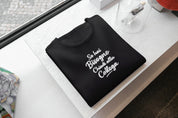 T-Shirt Unisex Ricamata 100% Cotone – Confortevole – Design Se hai Bisogno Chiedi alla Collega-Biiply