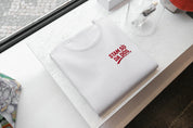 T-Shirt Unisex Ricamata 100% Cotone – Confortevole – Design Stam sò da dòs-Biiply