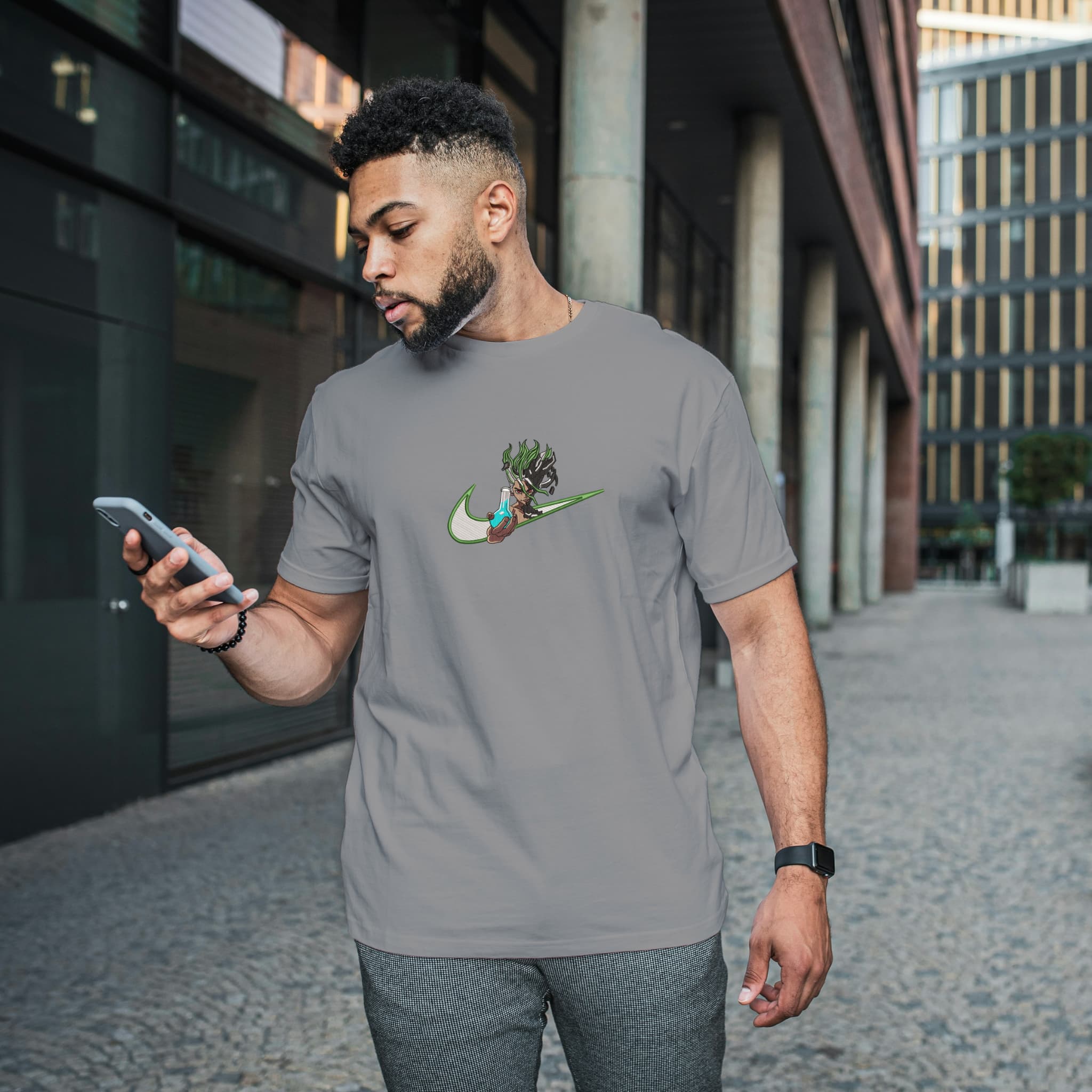 Camiseta Unisex Bordada 100% Algodón – Cómoda – Diseño Swoosh Dr.stone
