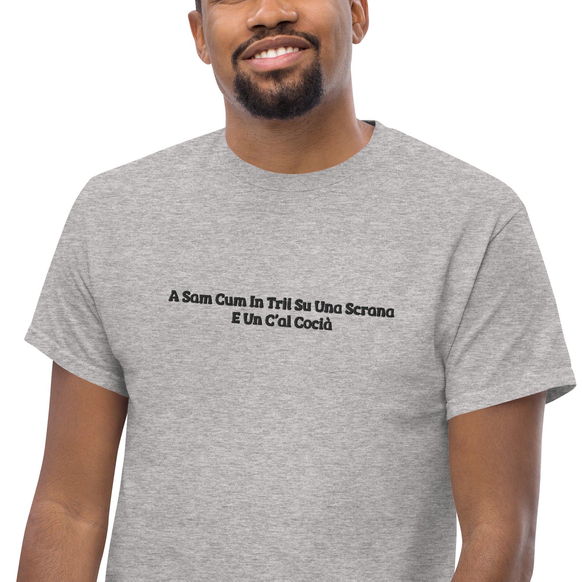 T-Shirt Unisex Ricamata 100% Cotone – Confortevole – Design Una Scrana-Biiply