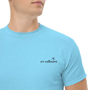 T-Shirt Unisex Ricamata 100% Cotone – Confortevole – Design Vivi Nell'amore Con Cuore-Biiply