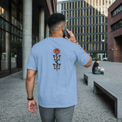 Camiseta Unisex Bordada en la espalda 100% Algodón – Cómoda – Diseño rosa con hojas de mariposa
