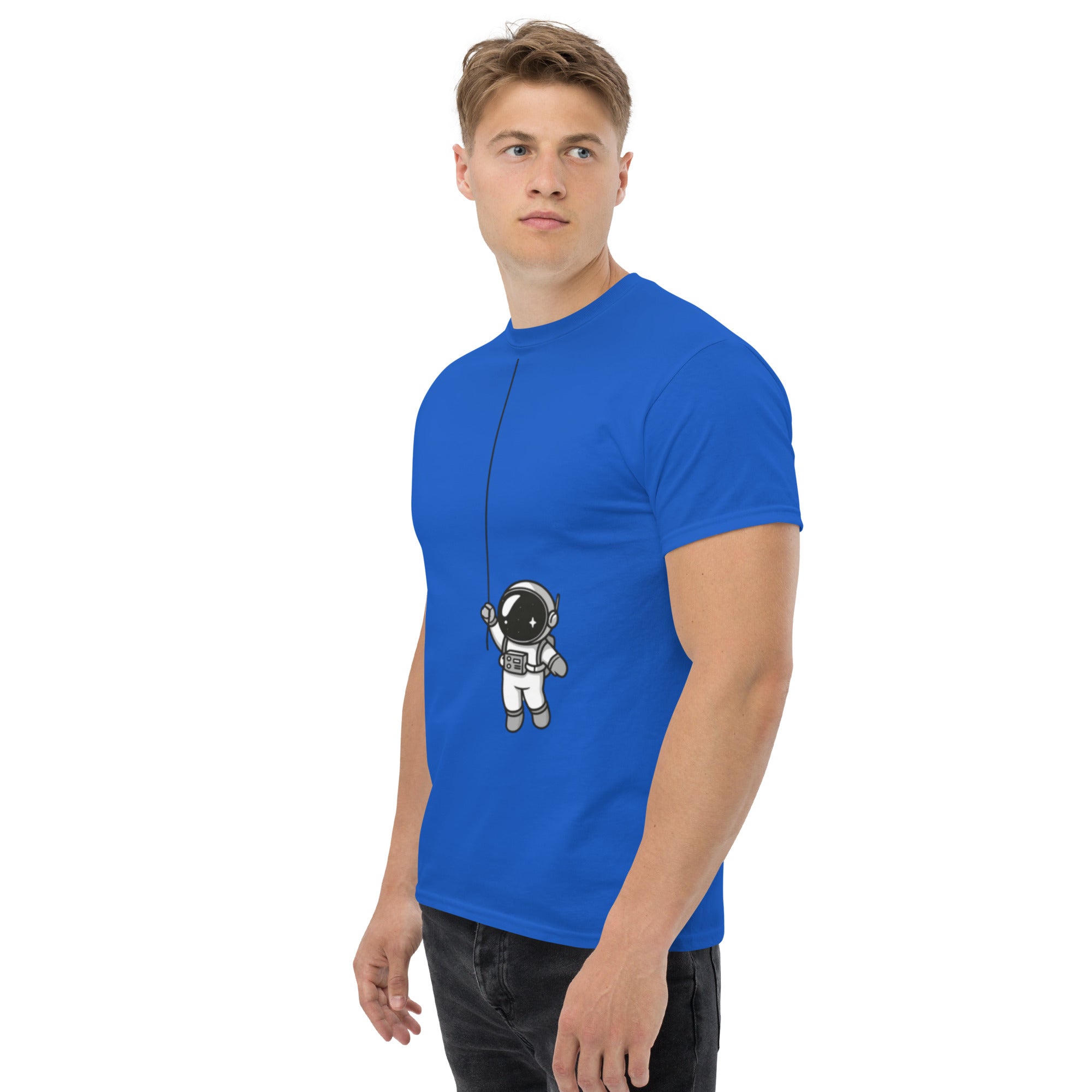 T-Shirt Unisex Stampata 100% Cotone – Confortevole – Design Astronauta Appeso-Biiply