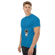 T-Shirt Unisex Stampata 100% Cotone – Confortevole – Design Astronauta Appeso-Biiply