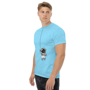 T-Shirt Unisex Stampata 100% Cotone – Confortevole – Design Astronauta Appeso-Biiply