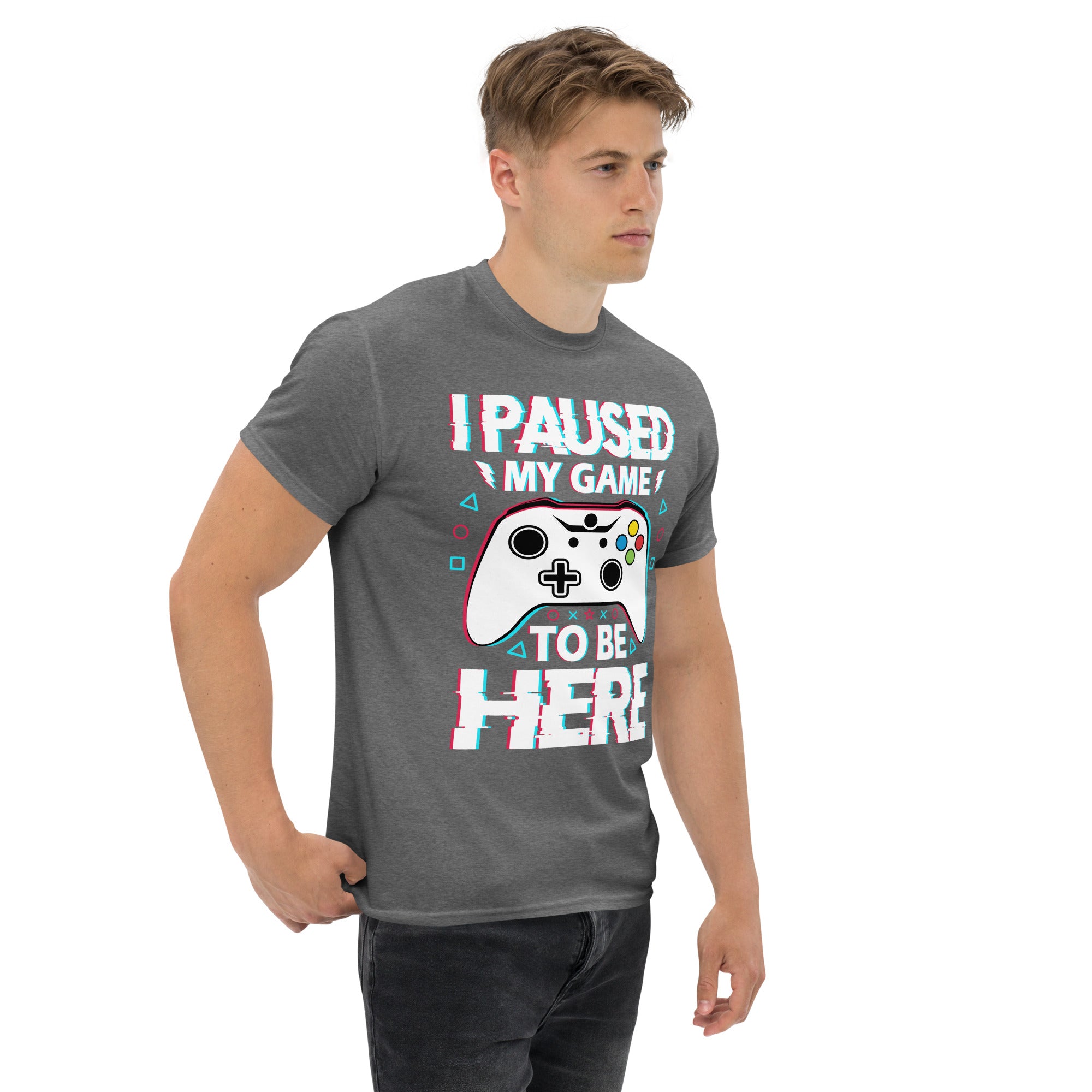 T-Shirt Unisex Stampata 100% Cotone – Confortevole – Design I'm Paused My Game To Be Here-Biiply