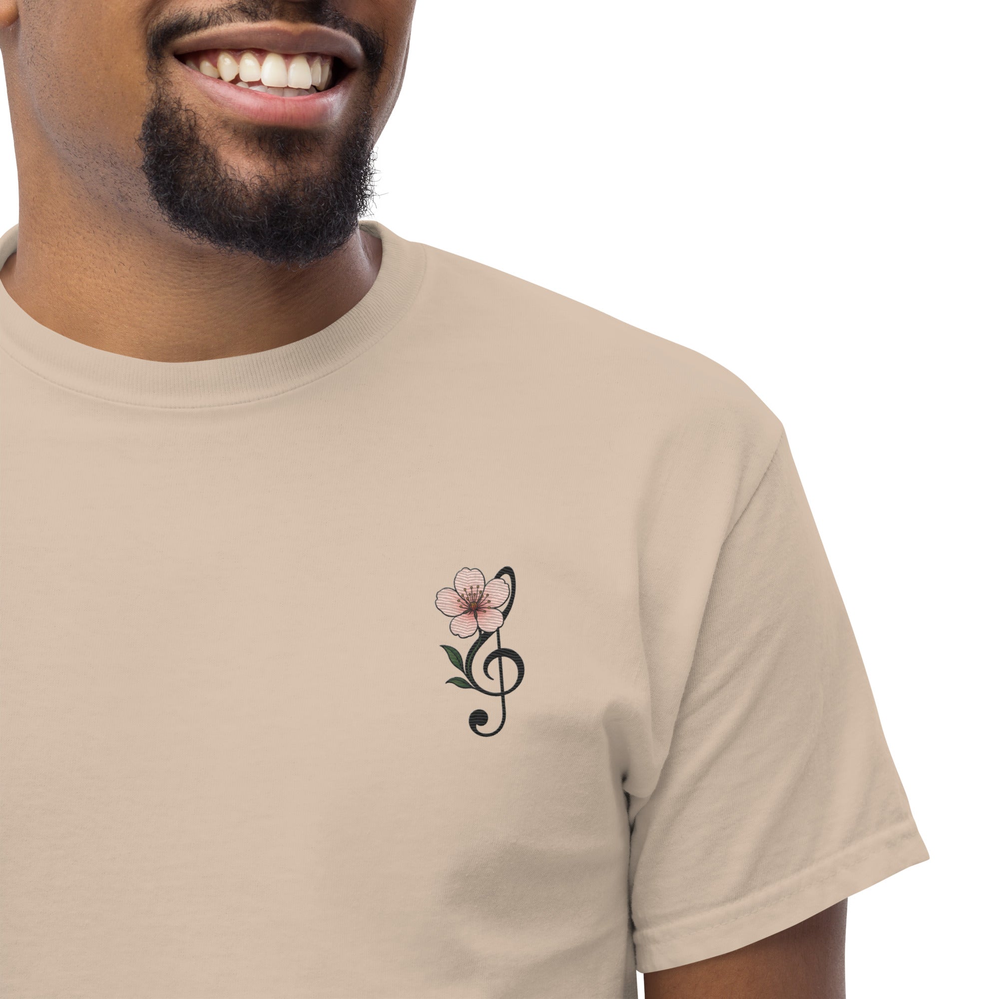 T-shirt Ricamata Unisex – 100% Cotone – Stile Streetwear e Confortevole – Fiore di Ciliegio