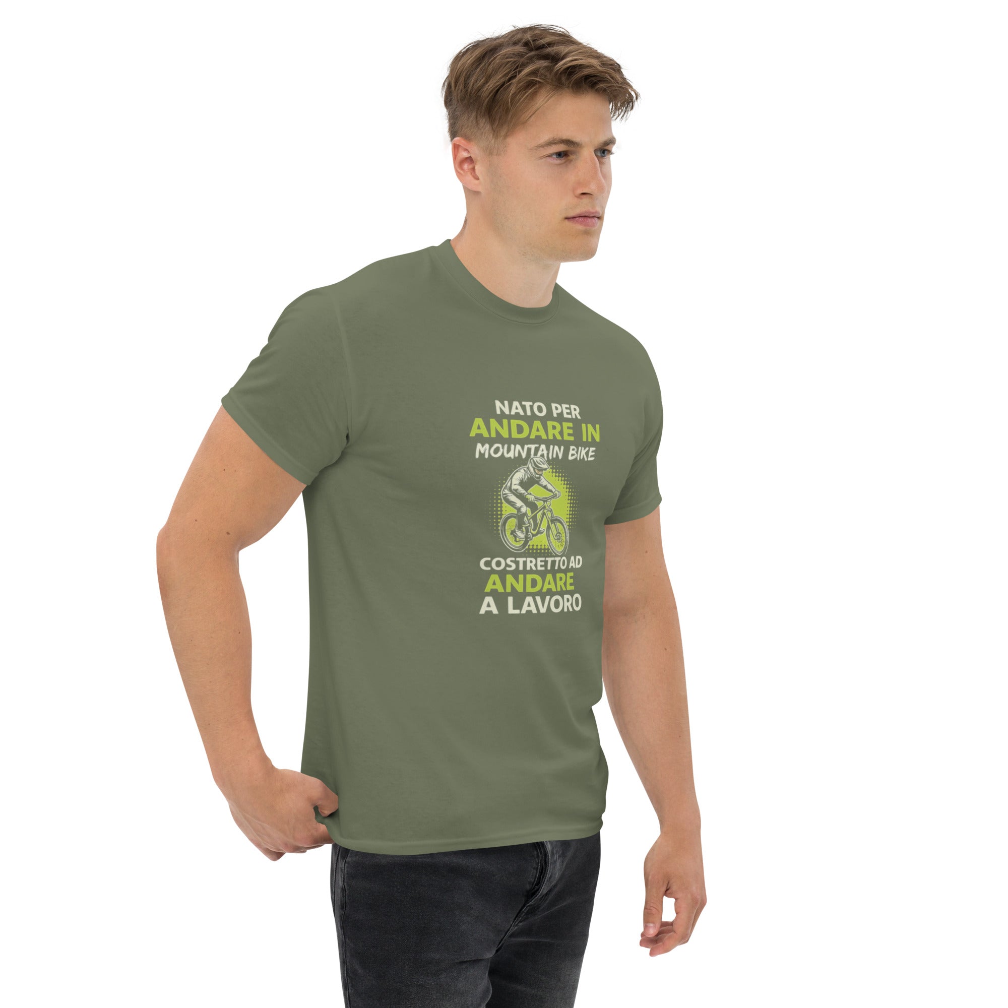 T-shirt Unisex Nato per Andare in Mountain Bike Costretto ad andare a Lavoro-DTG-Biiply-Biiply