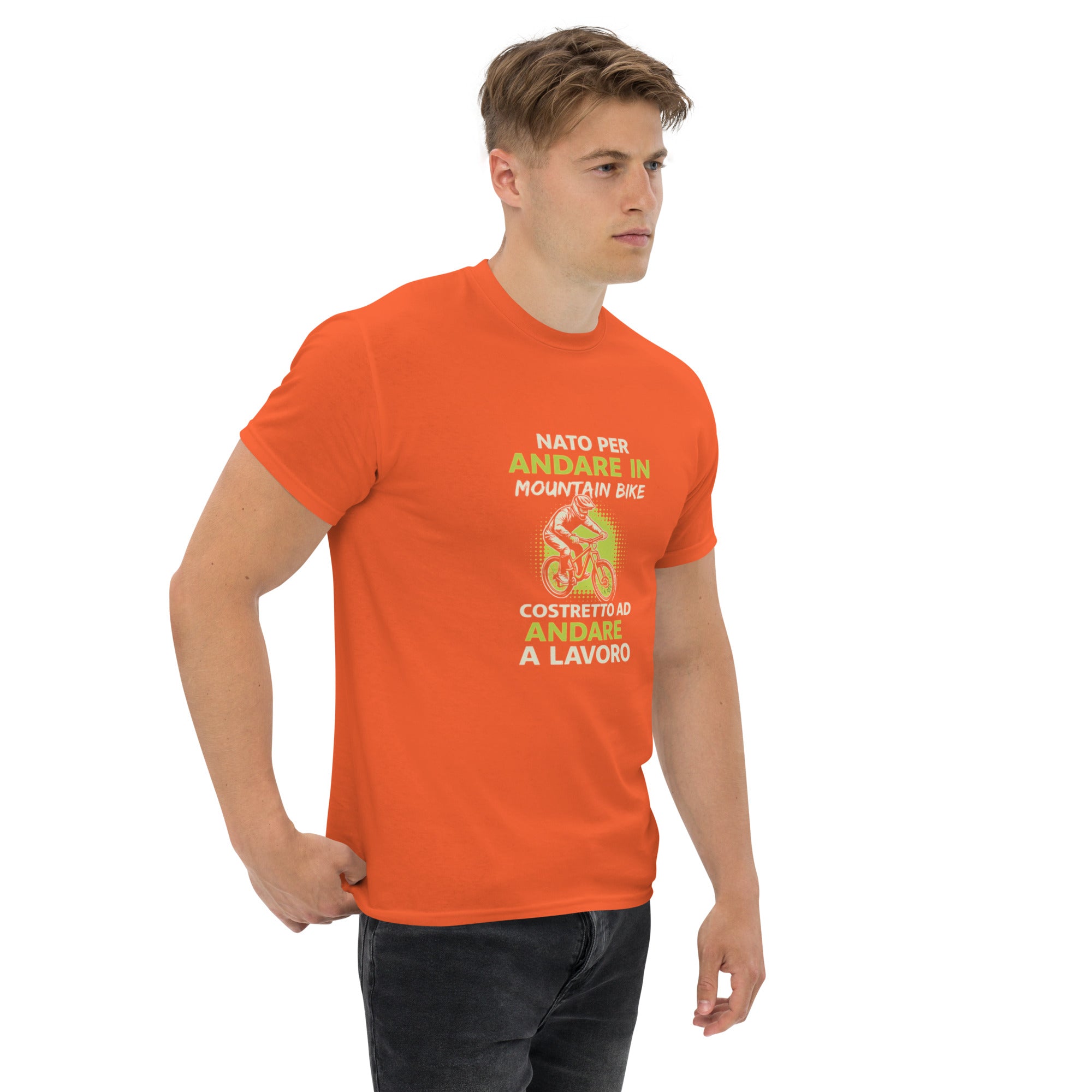 T-shirt Unisex Nato per Andare in Mountain Bike Costretto ad andare a Lavoro-DTG-Biiply-Biiply